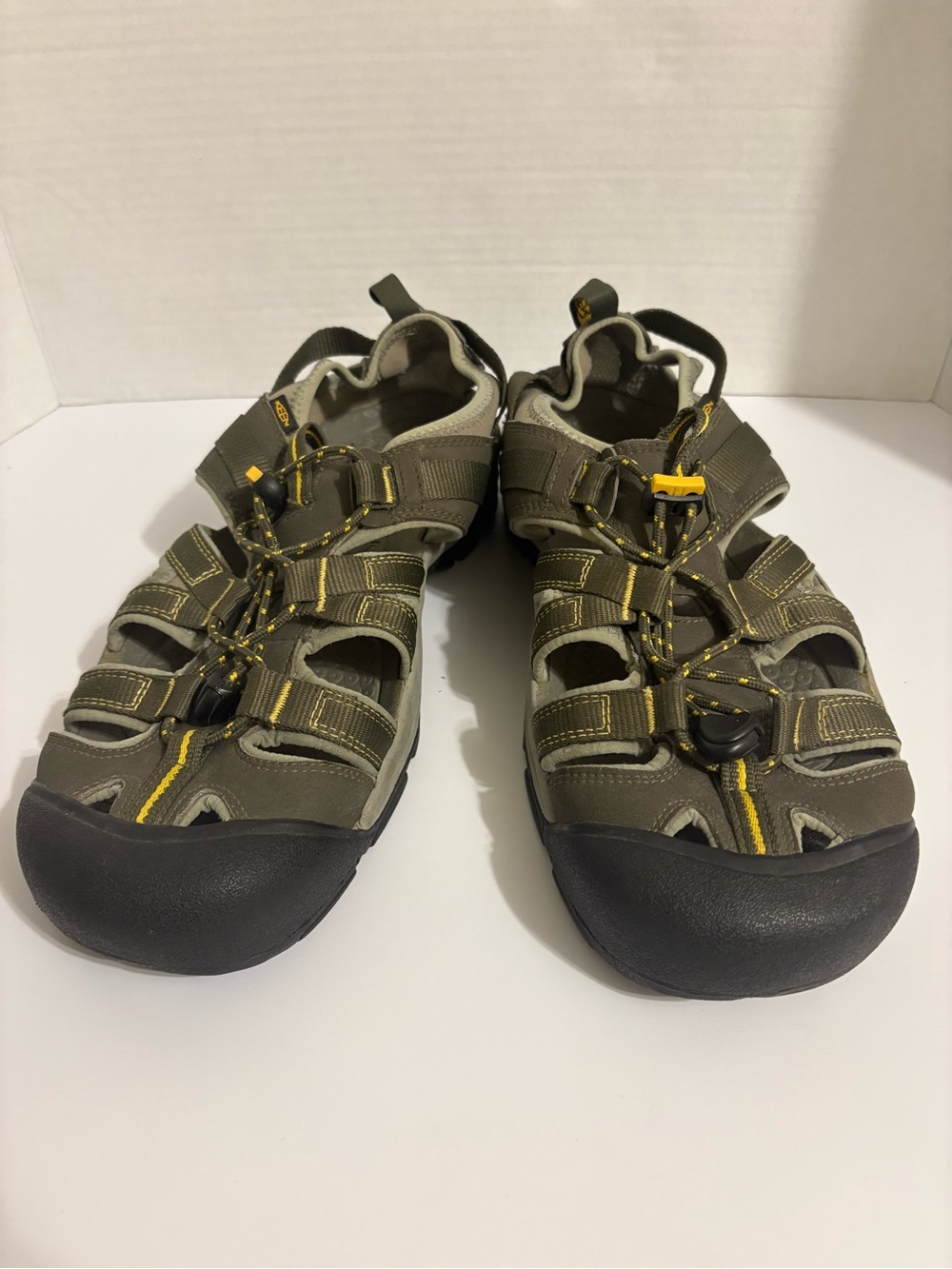 KEEN Newport H2 Olive Quick-Dry Green/Yellow Closed-Toe Men's Outdoor Sandals